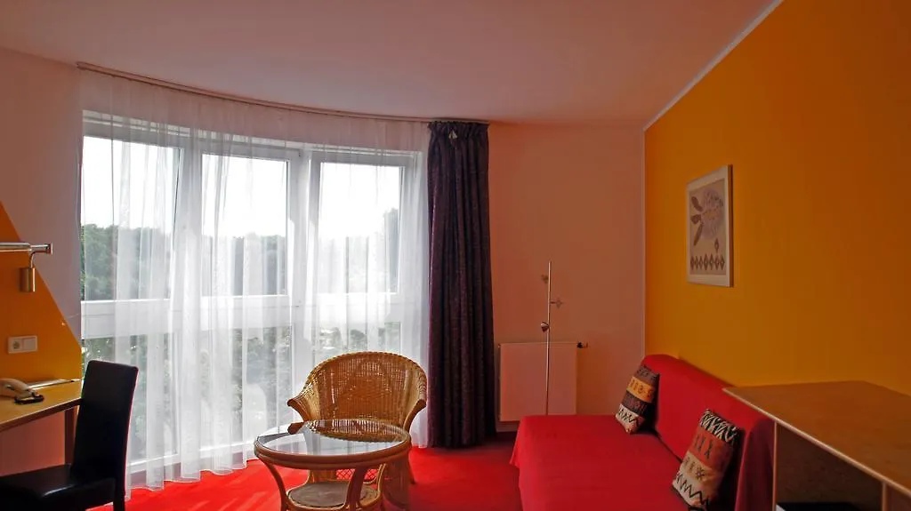 Hotel Am Buschkrugpark Berlino